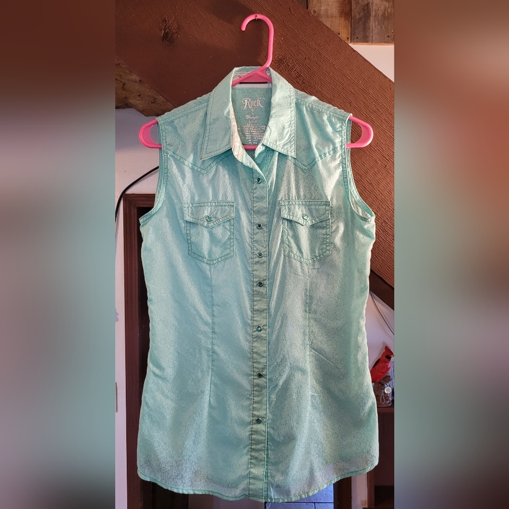 Wrangler Women's Sleeveless Snap Shirt